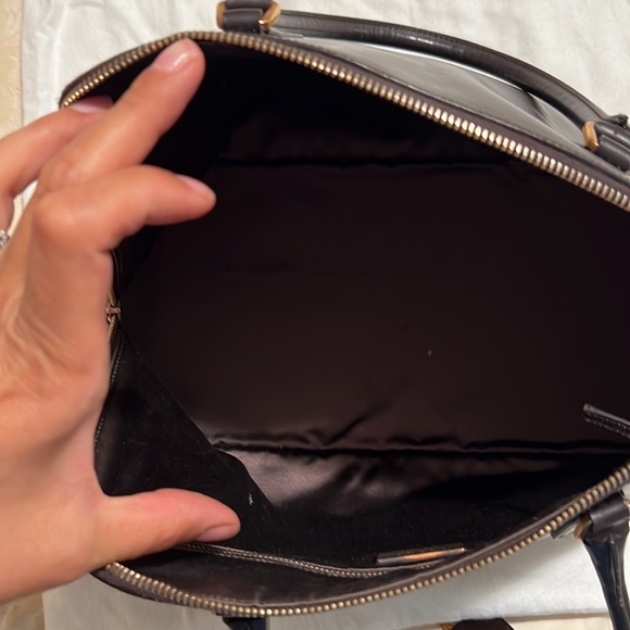 Prada saffiano leather bag in excellent used condition - Picture 8 of 12